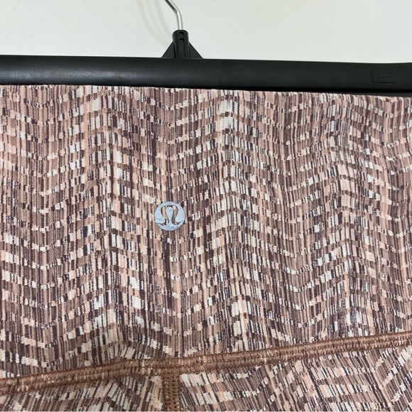 Lululemon Wunder Under Crop - High Rise - Picture 10 of 14